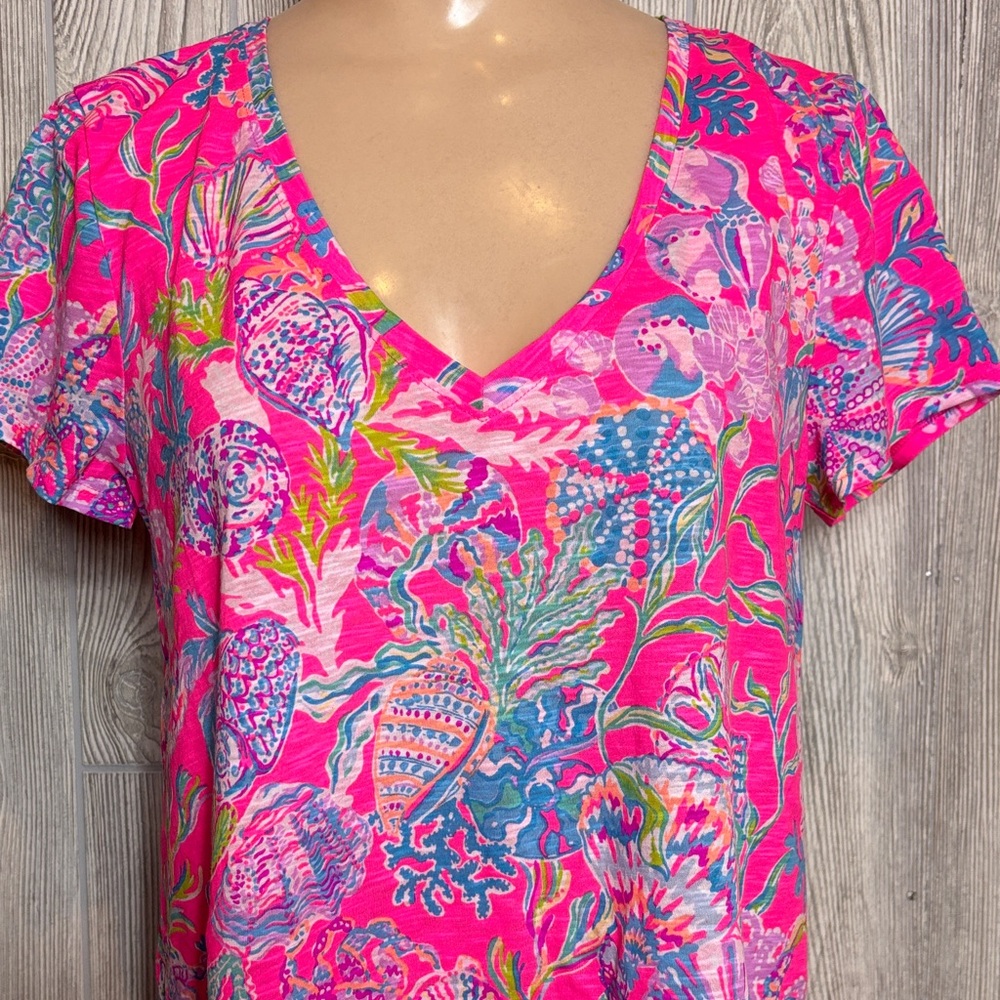 Lilly Pulitzer NWT Etta V-Neck Pink Isle Shell Me Something Good Top- Size S - Picture 3 of 8